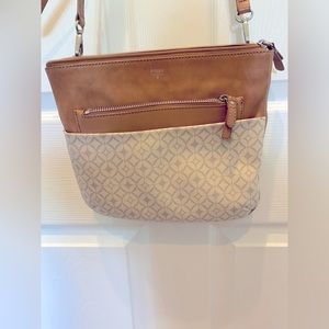 Fossil crossbody purse- leather